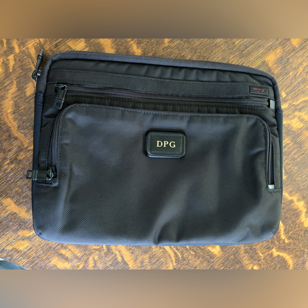 TUMI Carrying Case for 14” tablet Unisex in Black